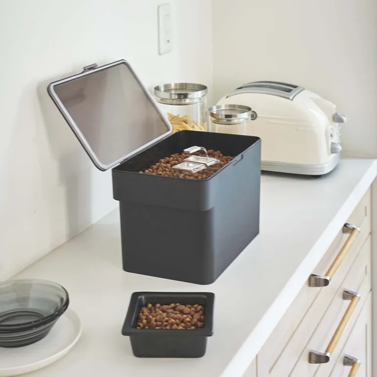 Boite à croquettes en plastique avec verre doseur Pet (Noir)