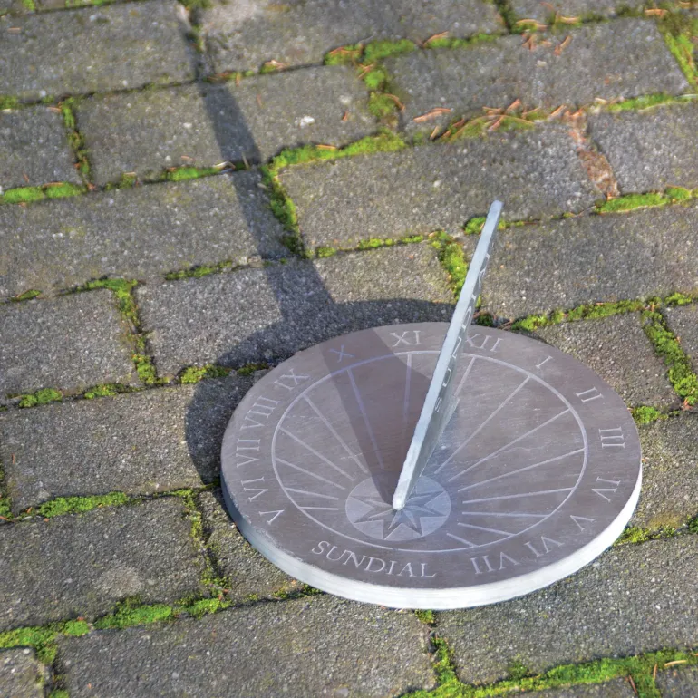 Cadran solaire à poser en schiste