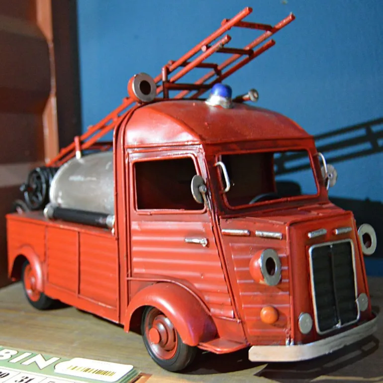 Camion de pompier décoratif en métal