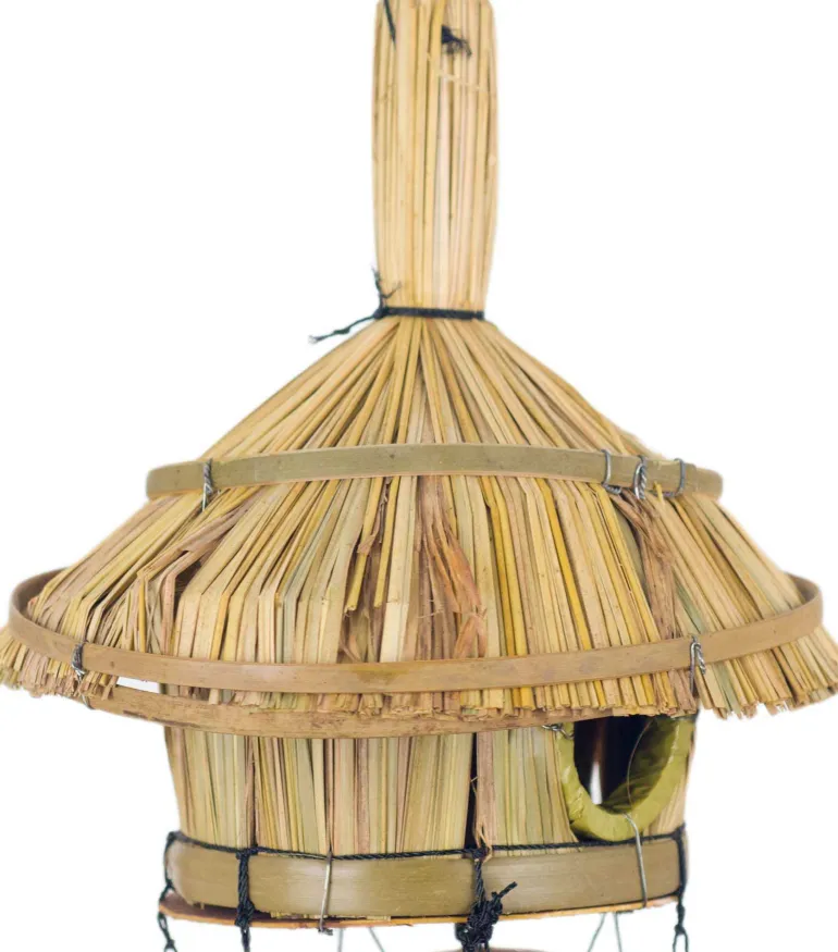 Carillon en bois avec cabane