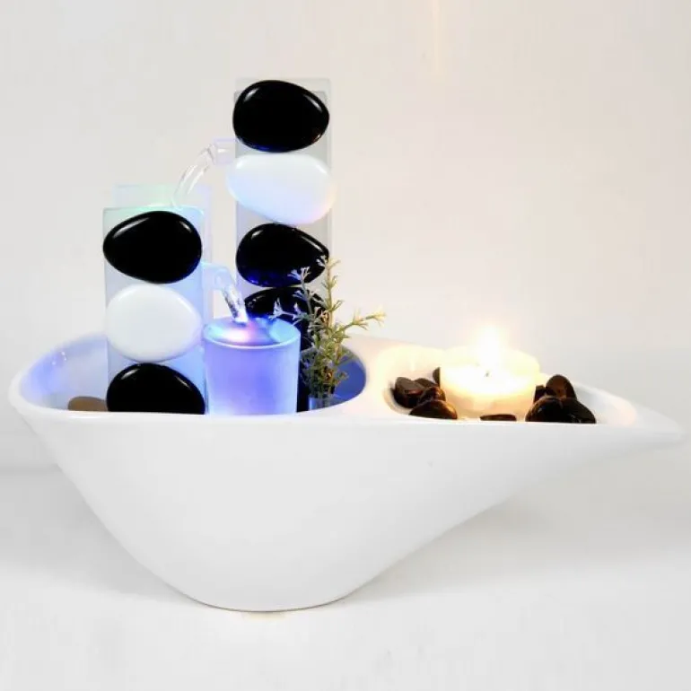 Fontaine d'intérieur Piro avec éclairage LED multicolore