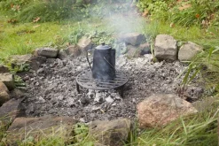 Grille en métal feu de camp
