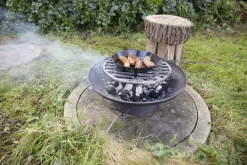 Grille en métal feu de camp