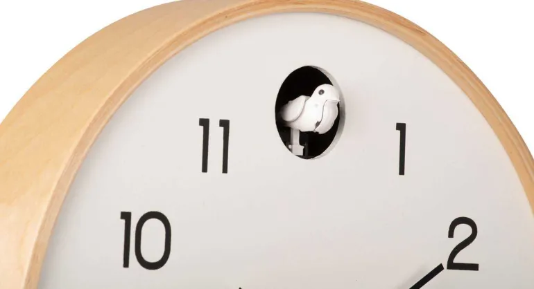 Horloge en bois de bouleau Natural Cuckoo (Blanc)