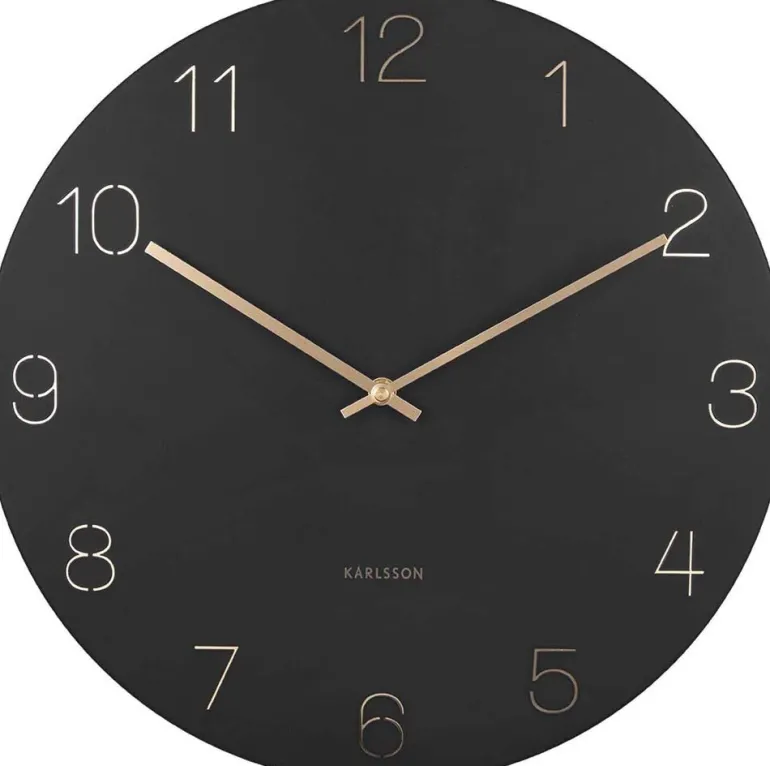Horloge en métal chiffres gravés Charm (Noir)