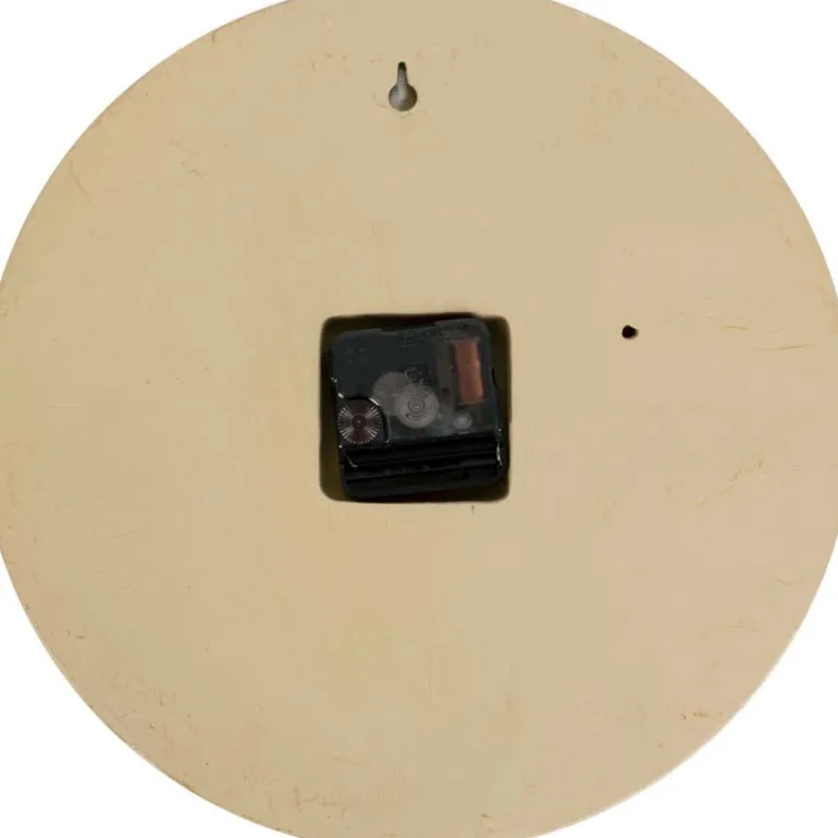Horloge ronde en résine Petra 30 cm (Marron sable)