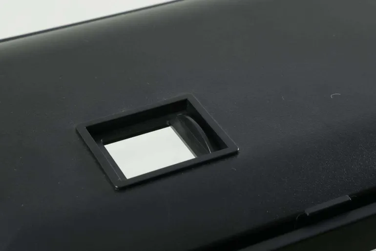 Kit aquarium 24 litres Initio 40 (Noir)