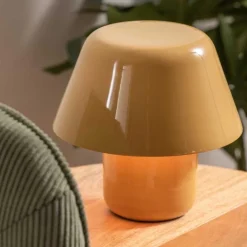 Lampe à poser en métal émaillé Afan (Ocre jaune)
