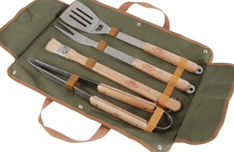 Mallette en toile avec ustensiles barbecue