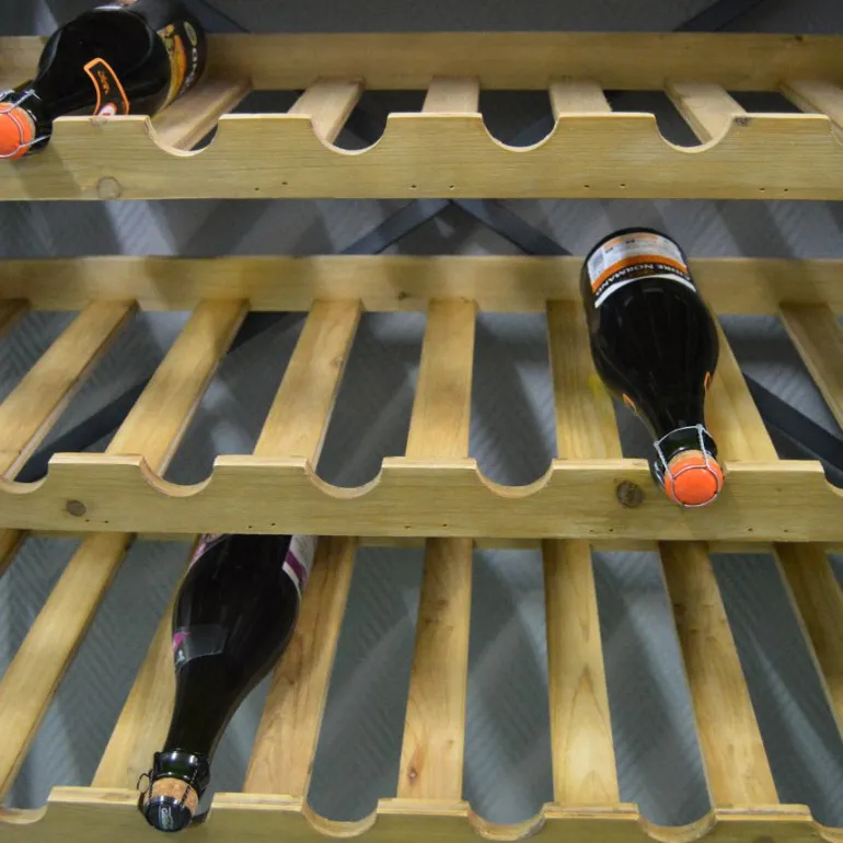 Meuble à vin en bois et métal 84 x 30 x 170 cm