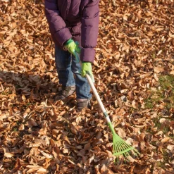 Outil de jardin pour enfant manche en bois (Râteau à feuilles)