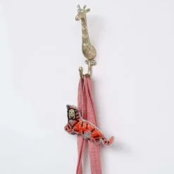 Patère en laiton recyclé Baby Girafe