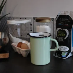 Pichet gradué en émail 1 litre