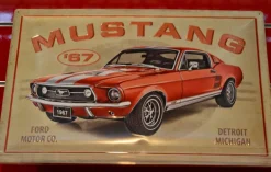 Plaque décorative en métal en relief 40 x 60 cm (Ford Mustang GT 1967)