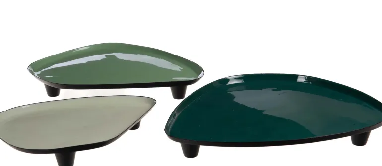 Plateaux en métal coloré Altitude (Lot de 3)