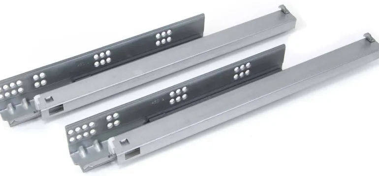 Porte-bouteilles latéral extractible avec fermeture amortie Supra