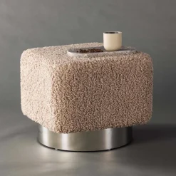 Pouf carré en polyester et acier Newton (Marron)