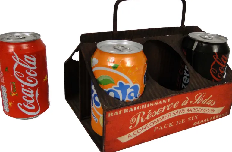 Range canettes en fer antique