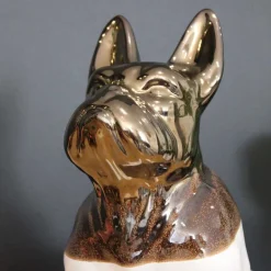 Statuette chien bouledogue en céramique Zoya (Blanc et or)