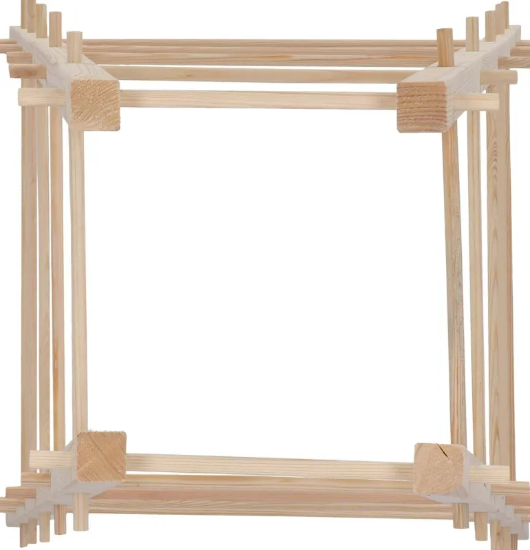 Support en bois de pin pour plantes 4 piquets (Pyramide)