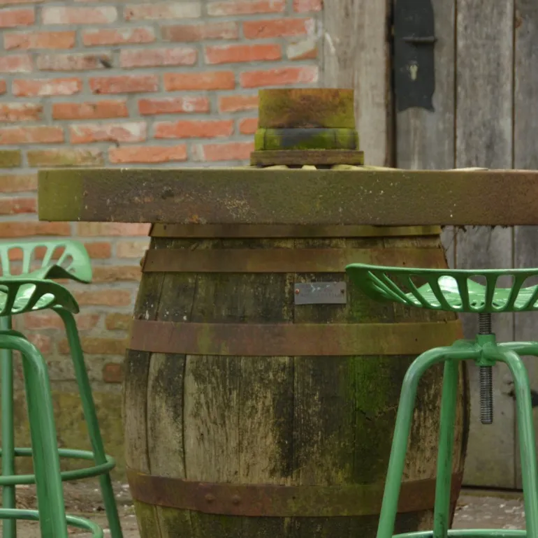 Tabouret avec assise de tracteur en métal (Vert)