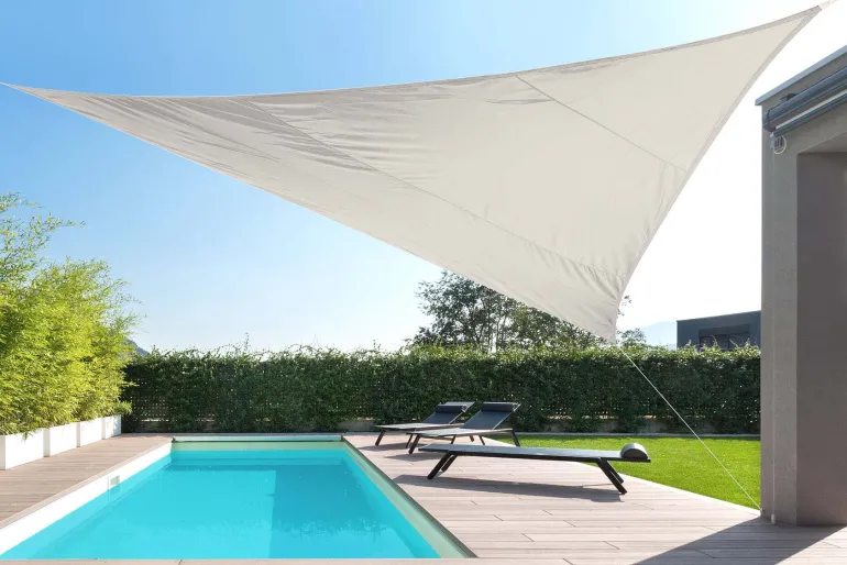 Toile d'ombrage triangulaire 5 mètres (Blanc gardenia)